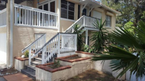 Spacious Beach House Unit,Beautifully Furnished 2 Bed 2Bath./2Min.Walk To Beach